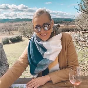 Meet your Posher, Stacey